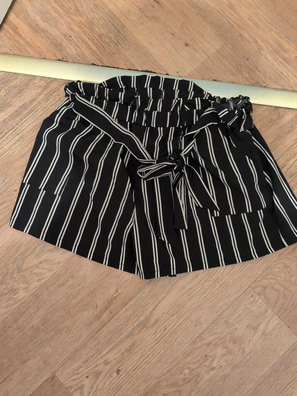 Shein XL Black Stripe Elasticated Shorts
