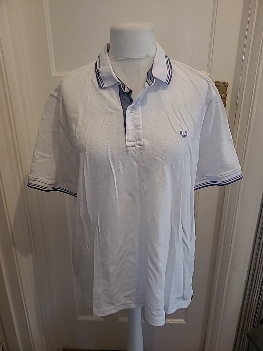 Mens Lincoln Size XL White And Navy Trim Short Sleeved Polo