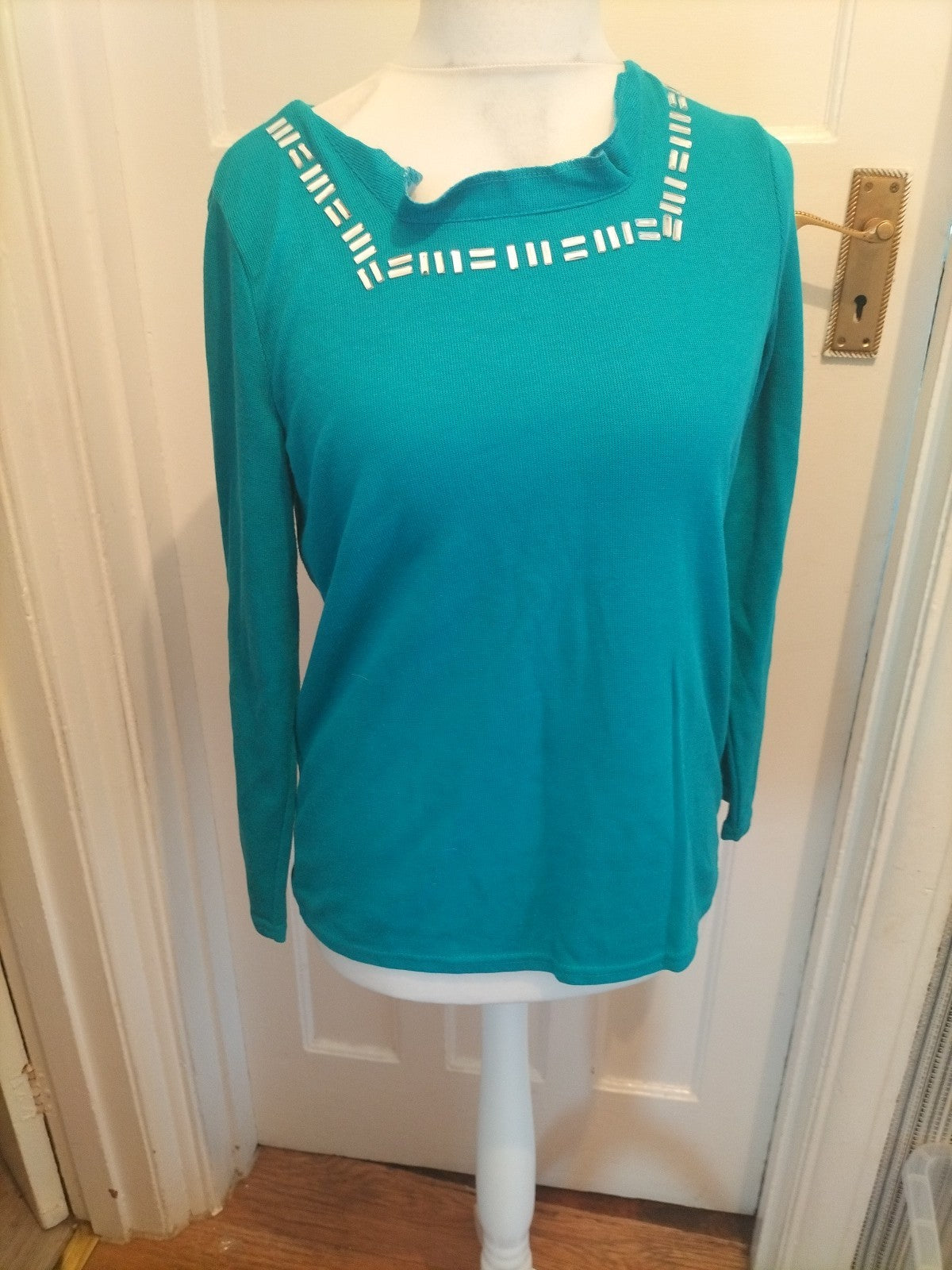 Ladies Bonmarche Size 14 Turquoise Diamonte Neck Long Sleeved Blouse