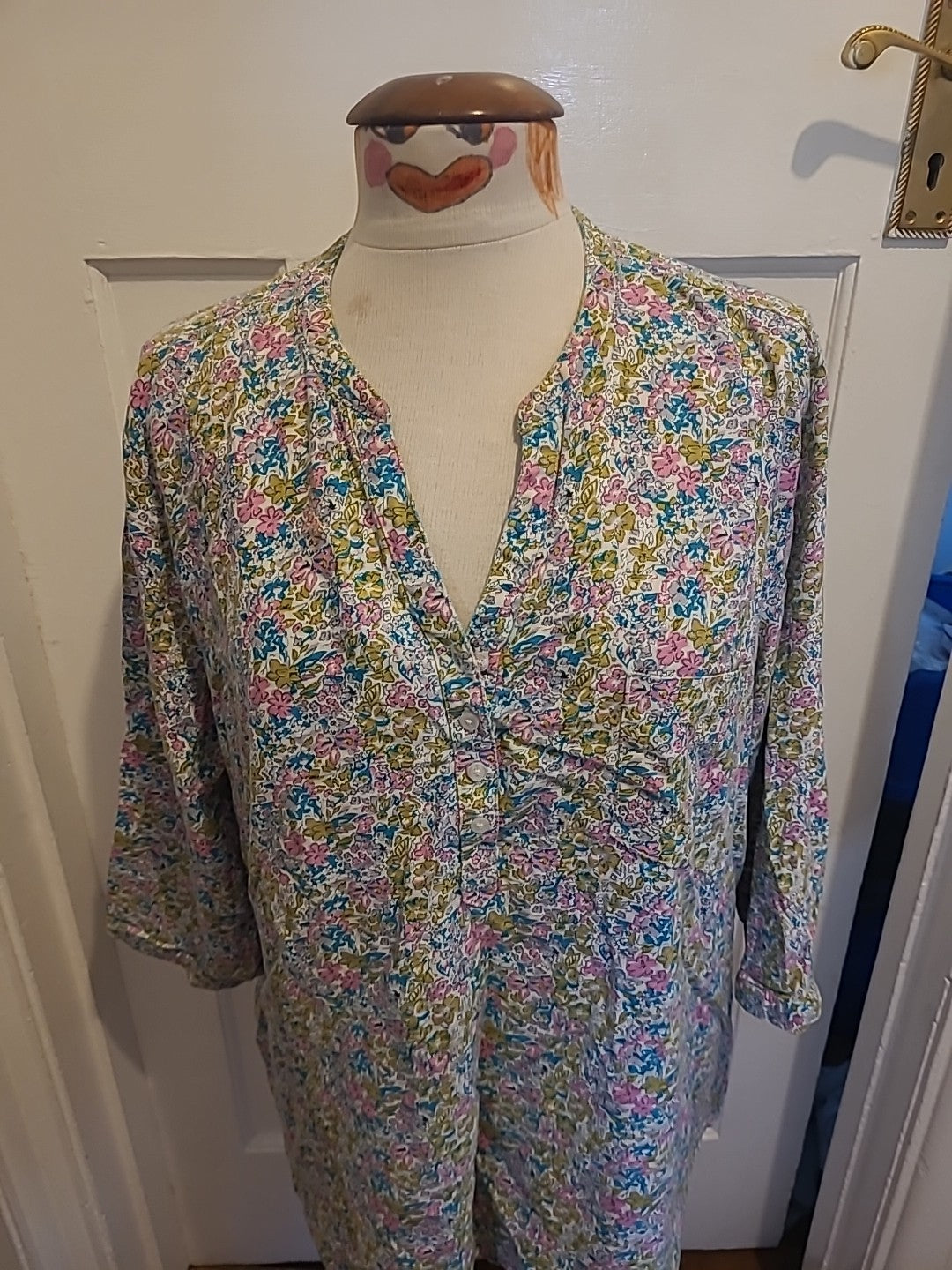 Ladies Size Large Multicoloured Floral 3/4 Sleeved Blouse