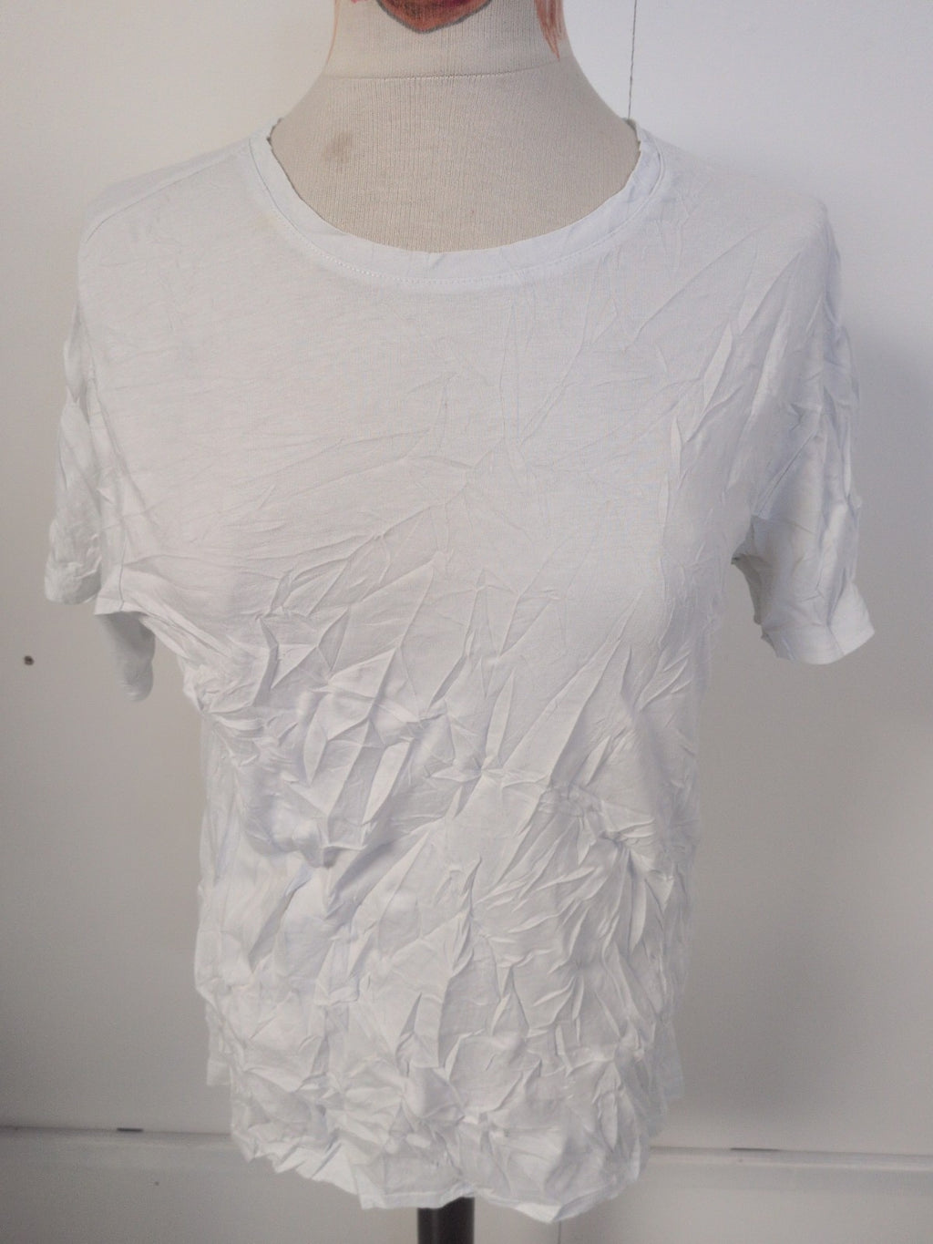 Ladies Zara Size Medium White Short Sleeve T-shirt Small Mark On Neck Hem