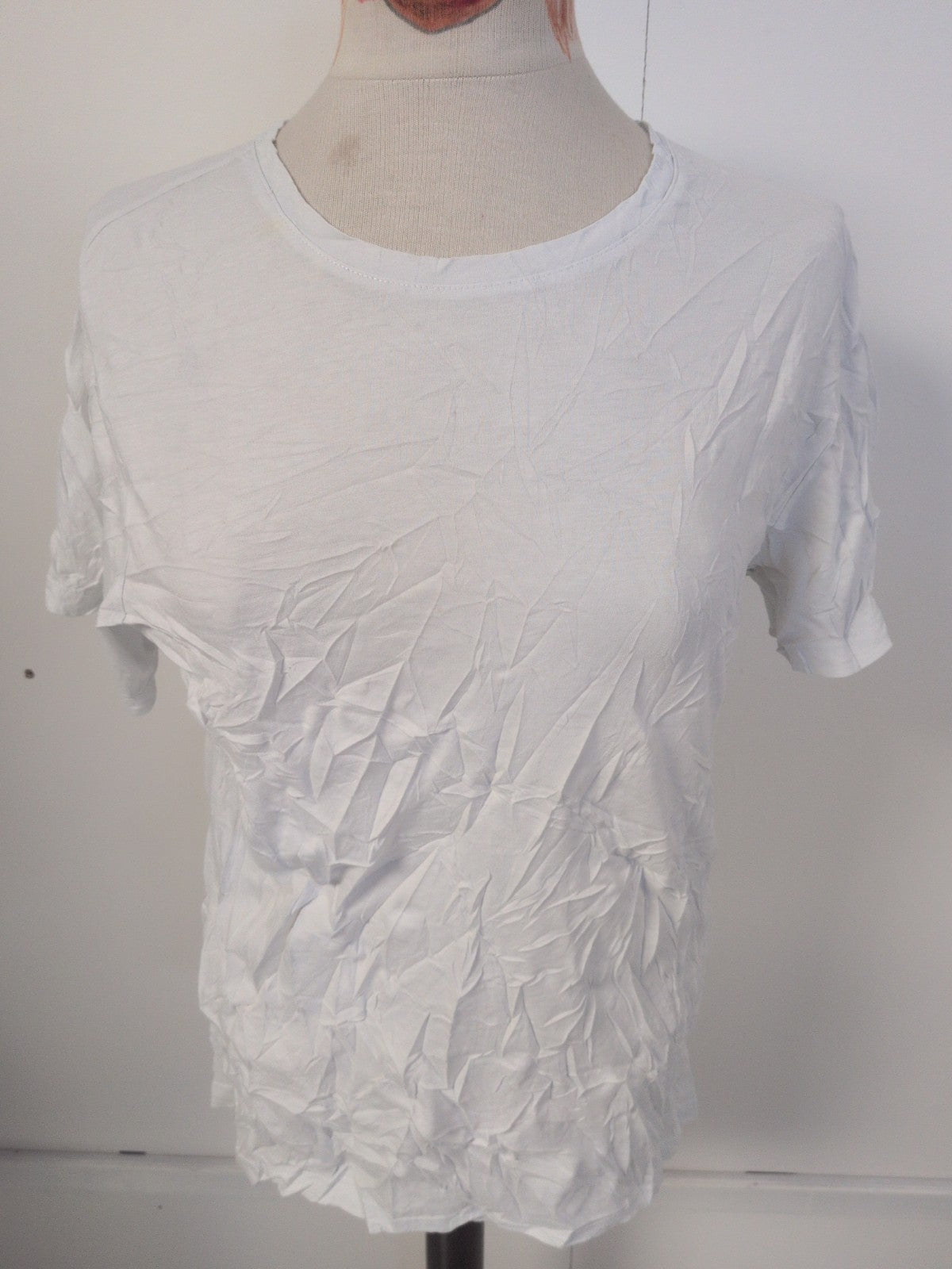 Ladies Zara Size Medium White Short Sleeve T-shirt Small Mark On Neck Hem