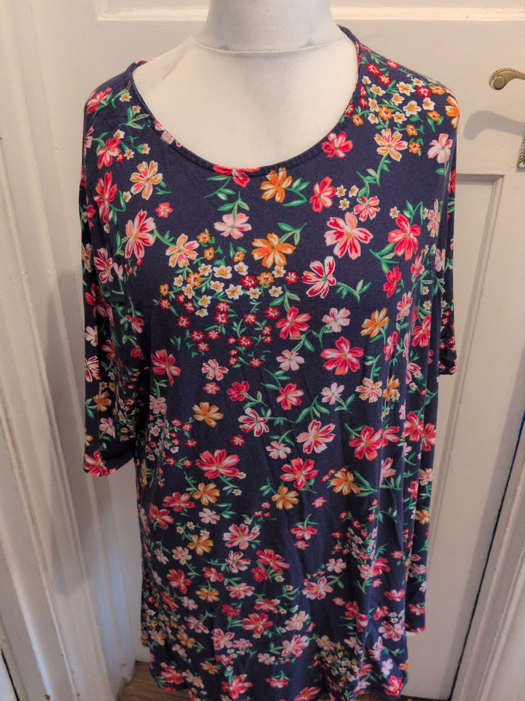 Bonmarche 22 Navy Blue With Bright Flowers Short Sleeve Blouse
