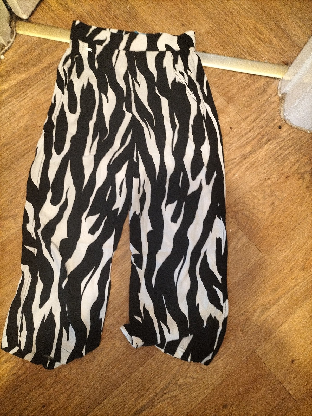 Ladies Wide Leg Trousers LOOK .WHAT black/white 34 Waist/ 26 Leg