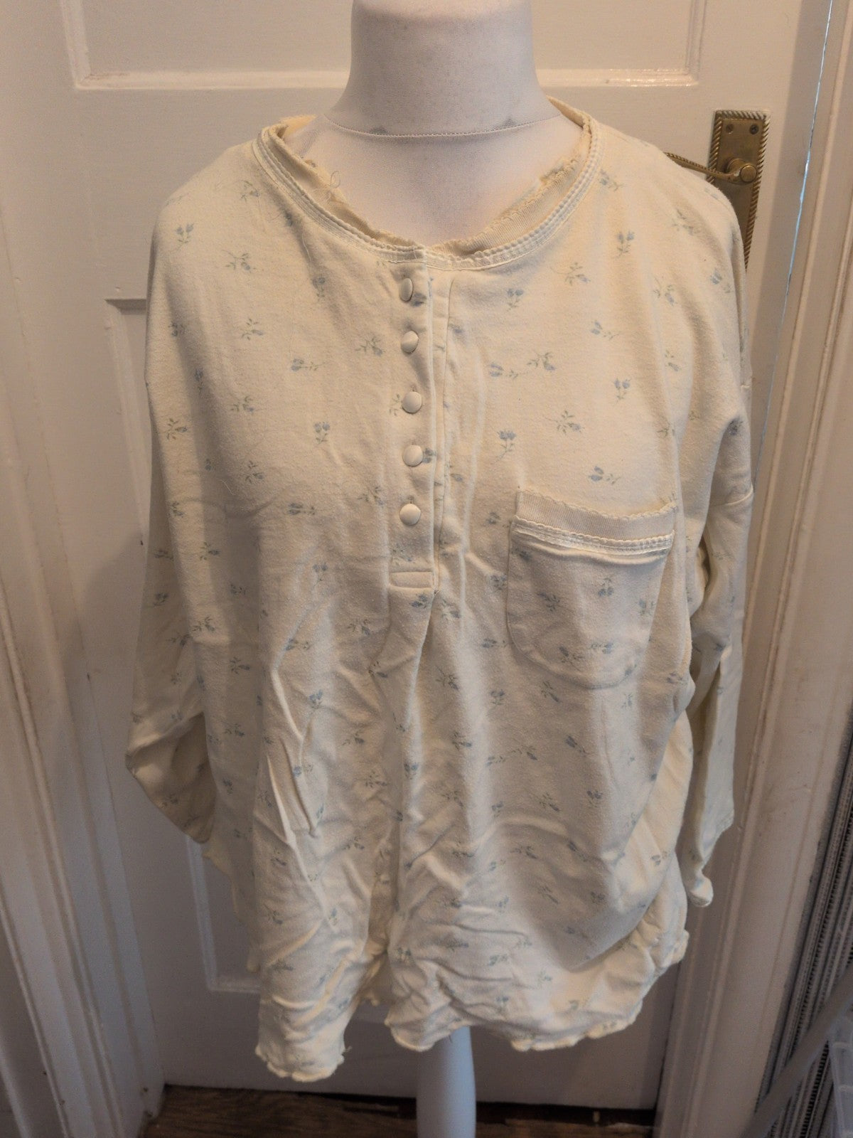 Mellow Moments 22-24 Cream Floral Pyjama Top