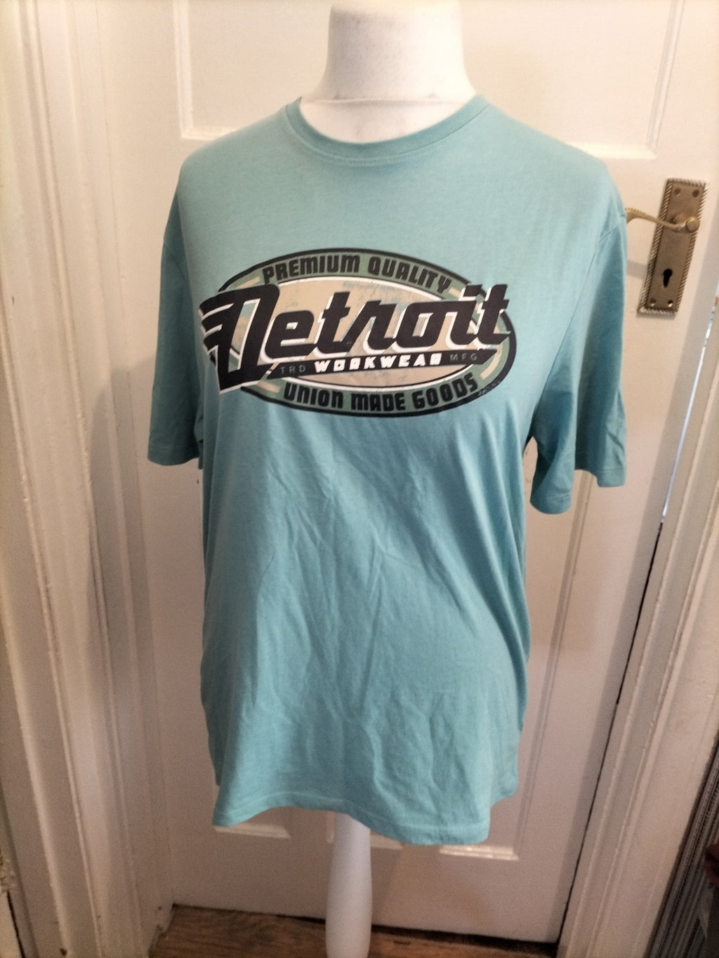 Mens Easy Size M Reg Fit Blue Detroit Tshirt