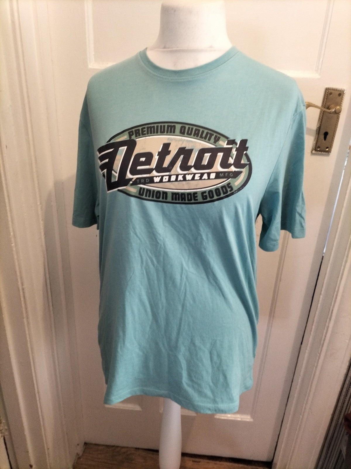 Mens Easy Size M Reg Fit Blue Detroit Tshirt