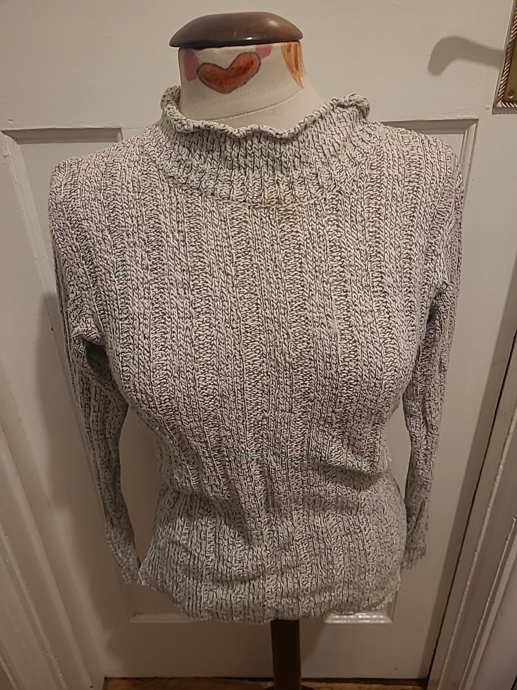 Ladies Internal Size S/M Stone Fleck Long Sleeved Pullover Jumper