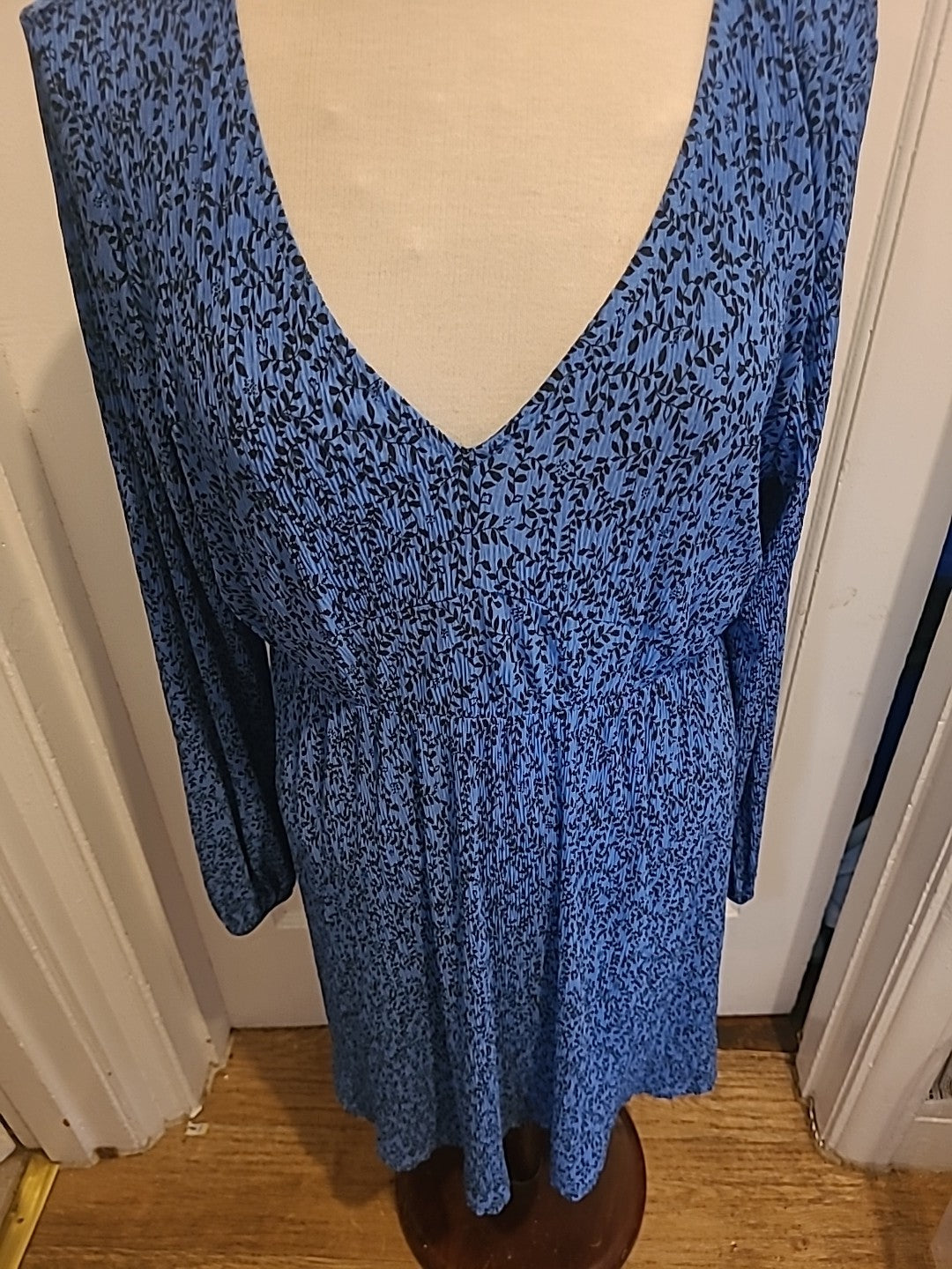 Ladies Primark Size Large(14-16) Black And Blue Crinkle Dress
