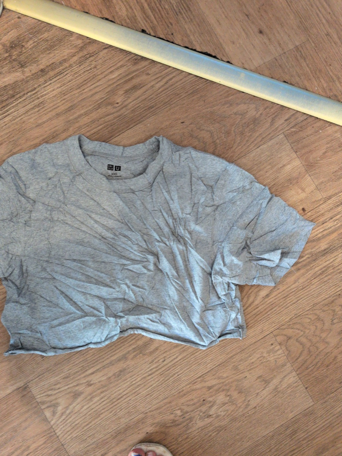 Uniqlo Xxs Grey Short Sleeve Crop T-shirt