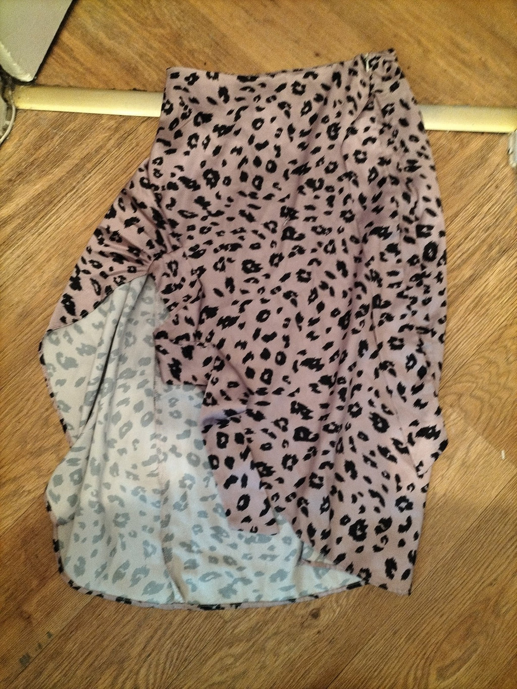 Ladies Lady May Size 8 Pale Purple Animal Print Wrap Skirt