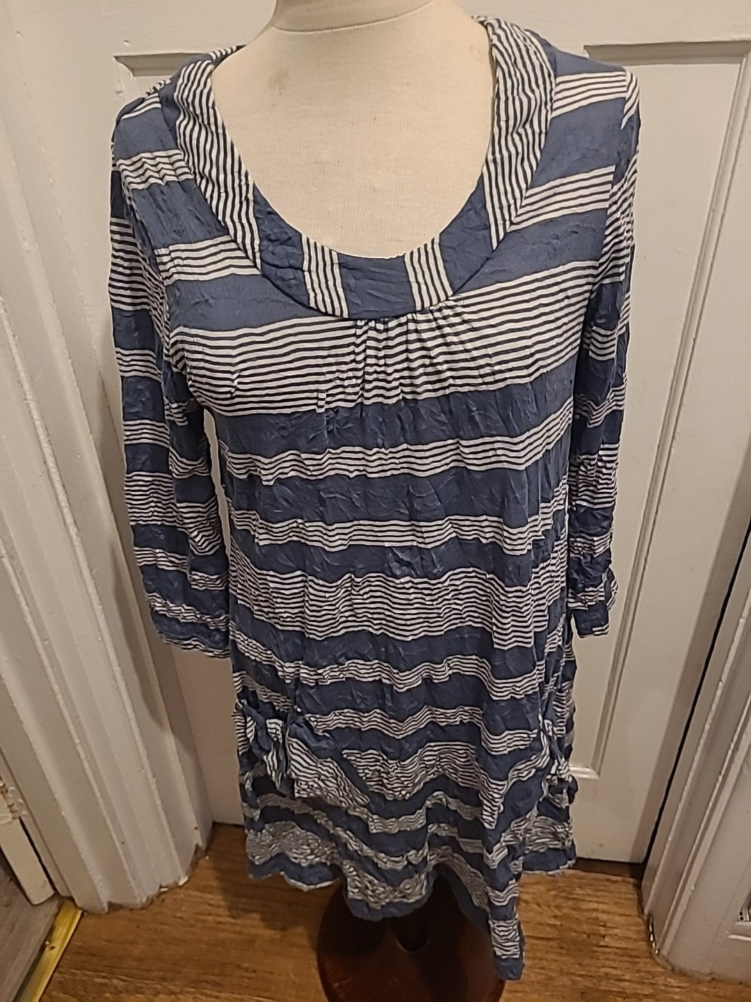 Ladies Adini Size Medium Blue And White Long Sleeved Flare Dress