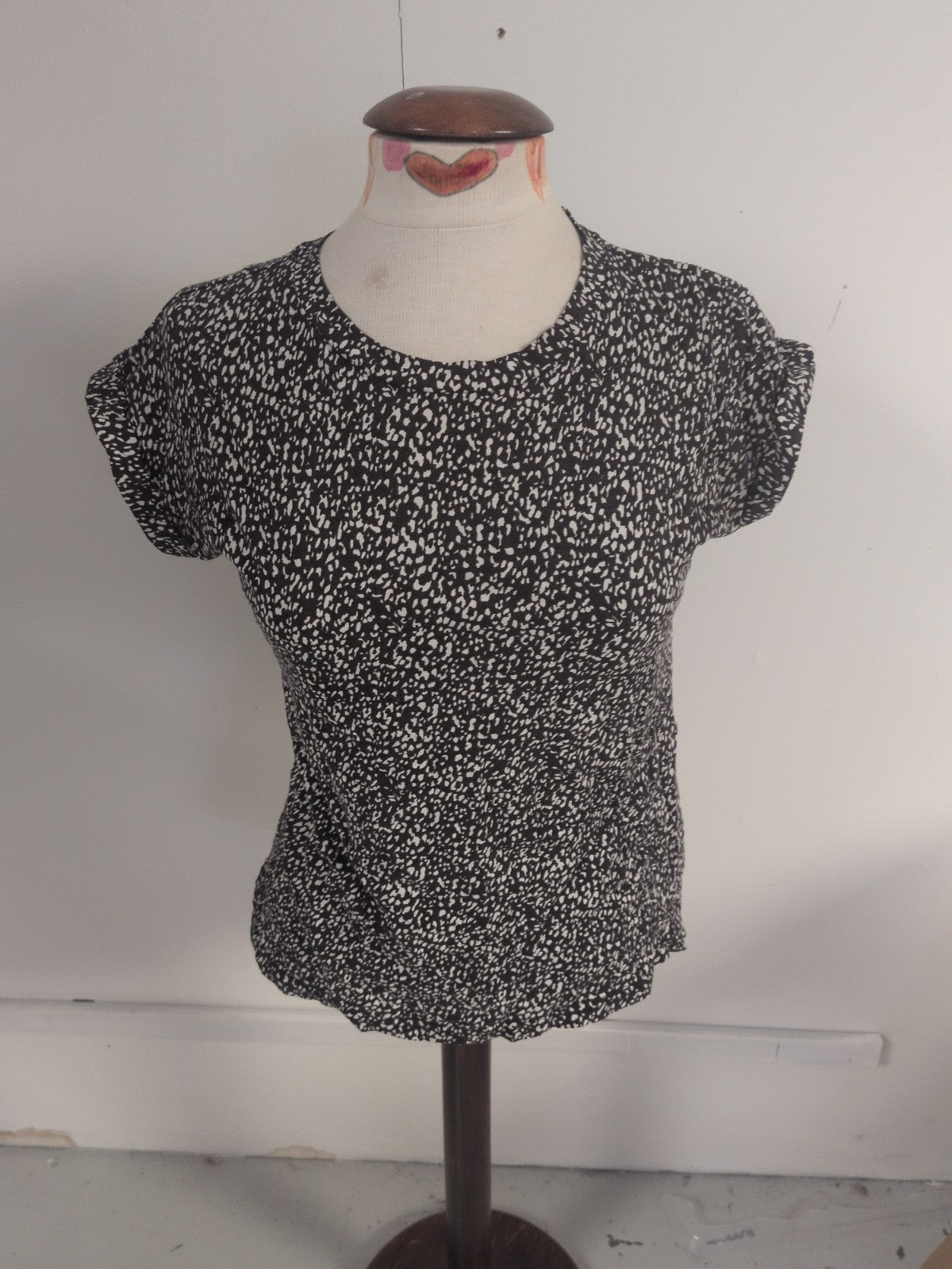 F&F 6 Black And White Short Sleeve T-shirt