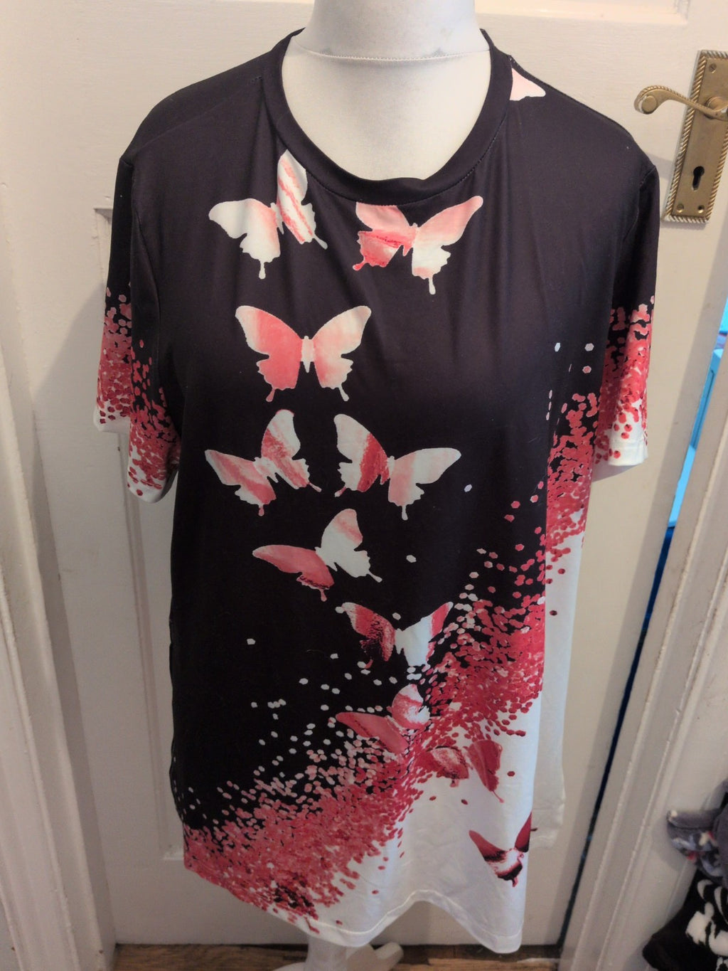 Ladies 3XL Pink And Black With White Butterfly T-shirt Short Sleeve