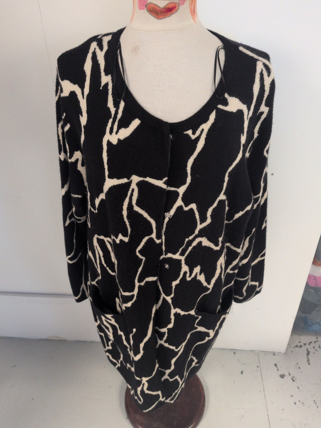 Tu 16 Cream And Black Long Sleeve Cardigan