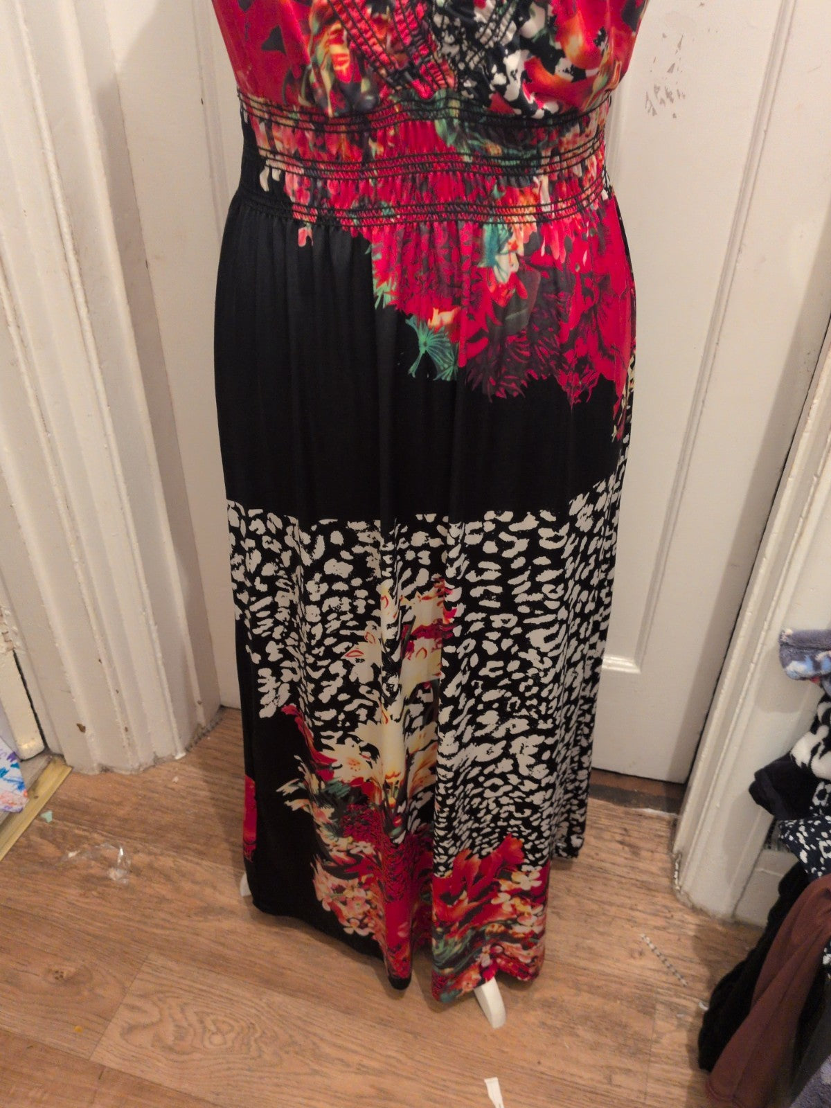 Ladies Size Medium Multicoloured Floral V Neck Long Length Dress