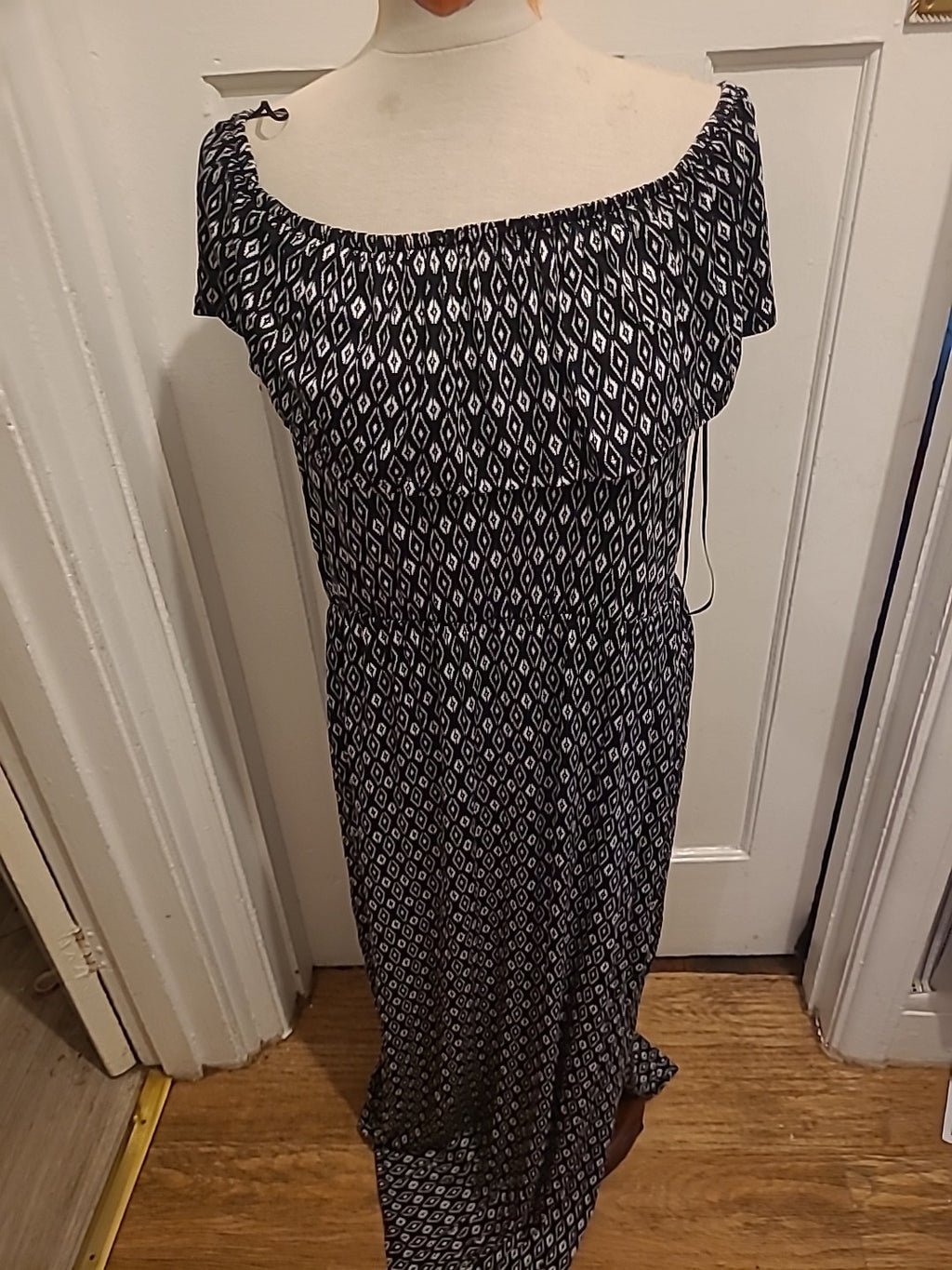 Ladies Tu Size 14 Black/White Diamond Long Length Dress