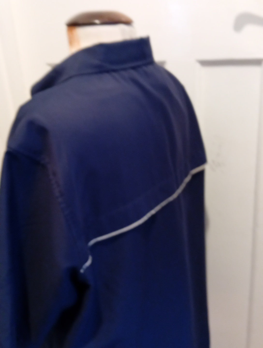 Mens Burton Size Large Navy With White Trim Pocket Shirt
