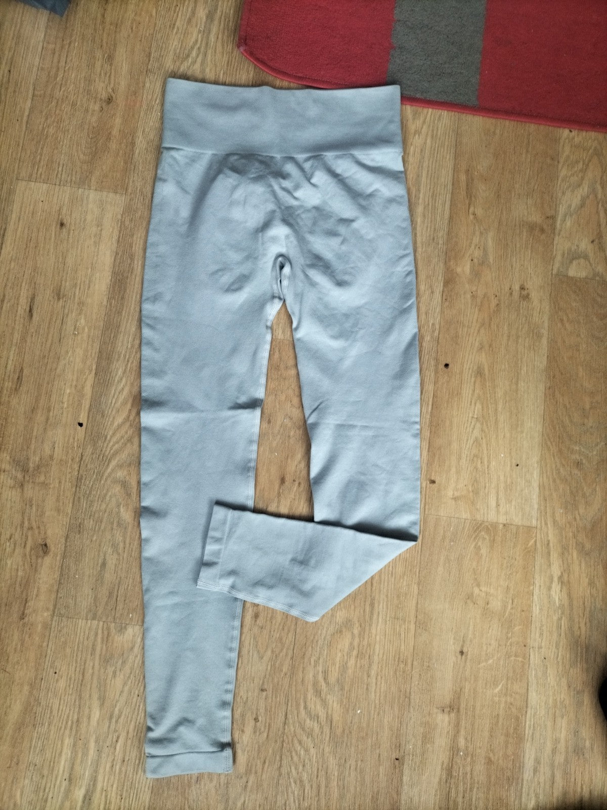 Ladies Size M Grey Ribbed Gym Leggings