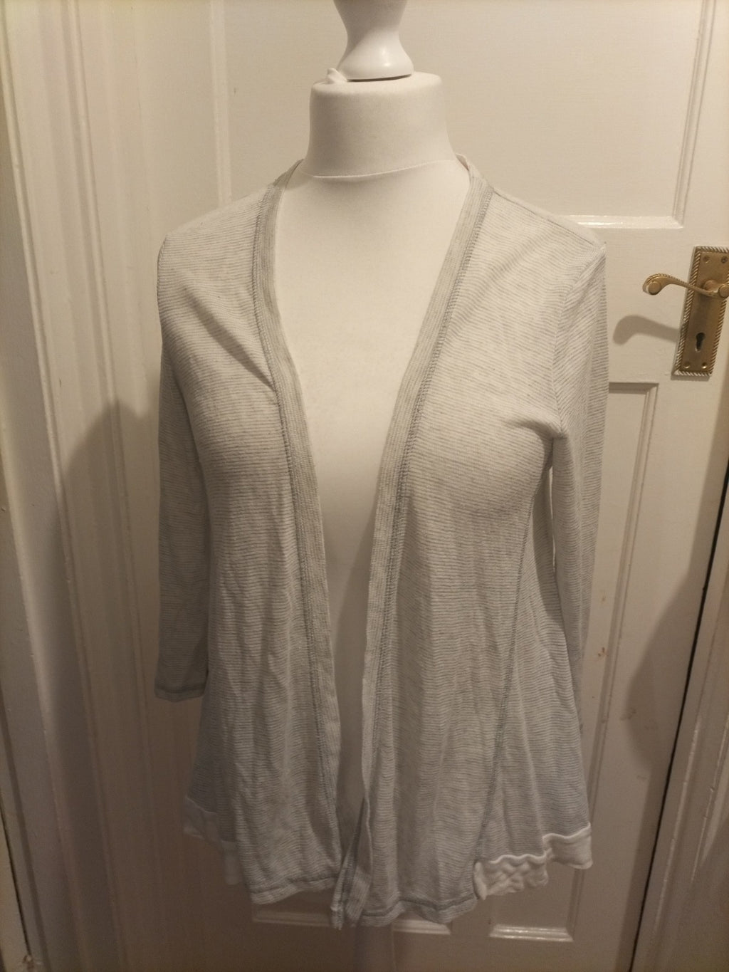 Ladies Marks And Spencer Size 14 Grey Lightweight Cardigan