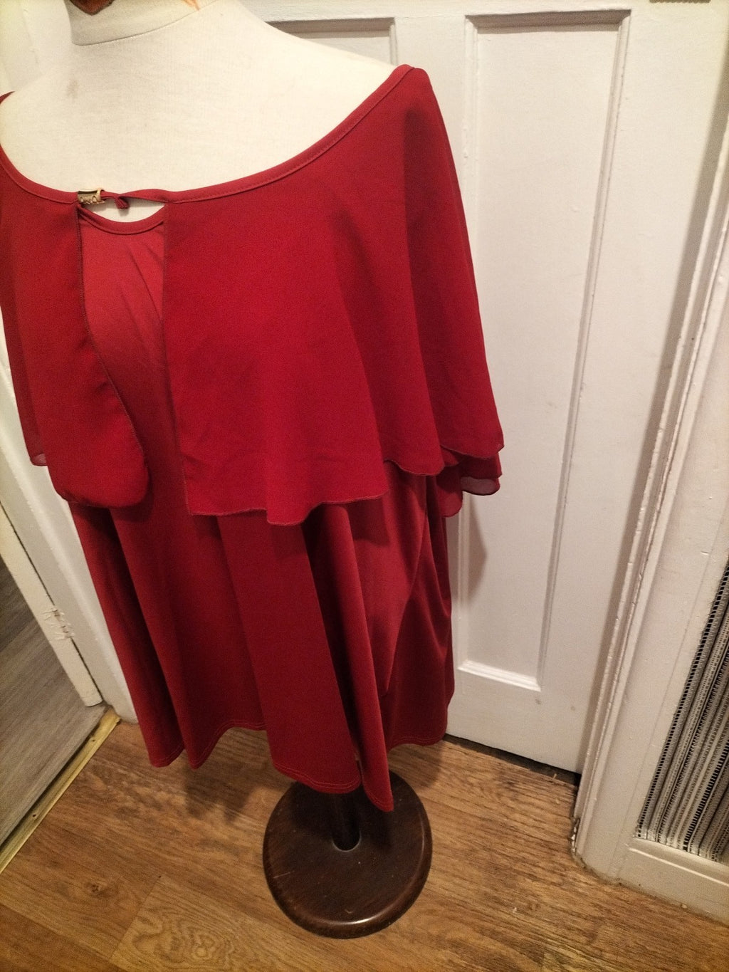 Ladies Size 4XL Plus Burgundy Flowy Sleeved Tshirt