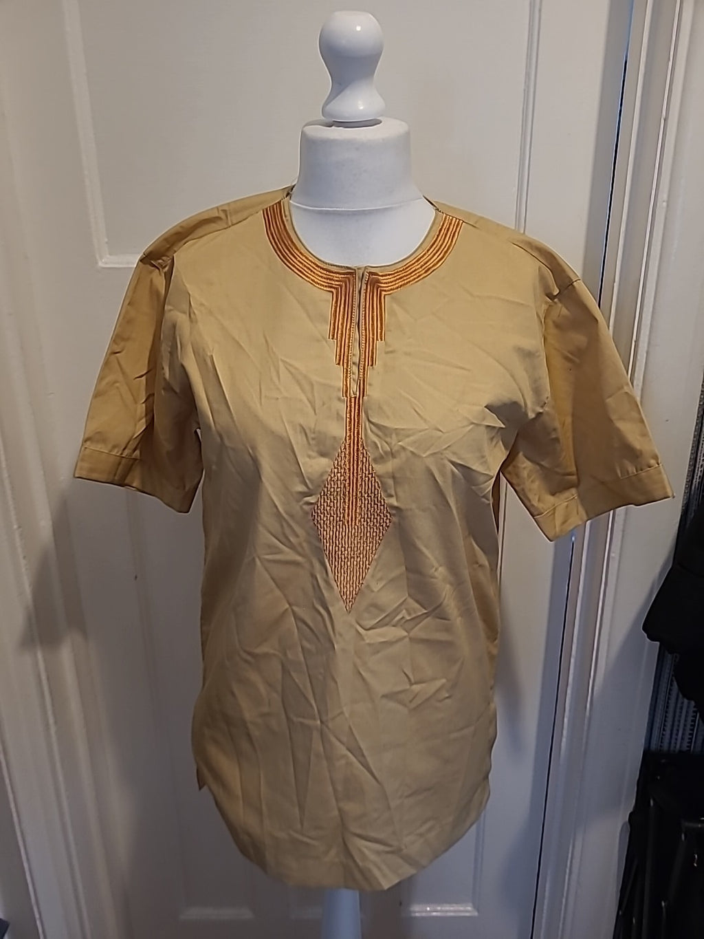 Ladies Size XL Beige Short Sleeved With Gold Blouse
