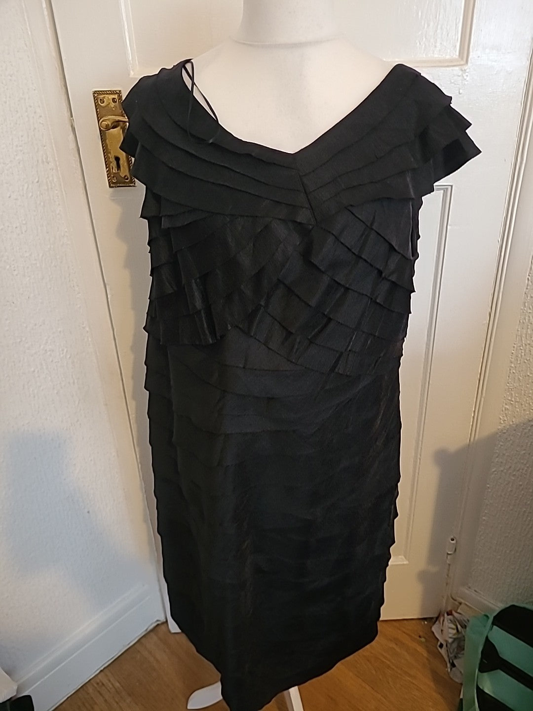 Brand New Ladies Portrait Size 20 Black Frill Lined Sleeveless Dress  Rrp...