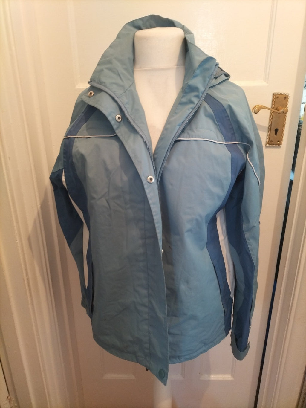 Mens Back Swing Size Large Blue Medh Lined Rain Coat