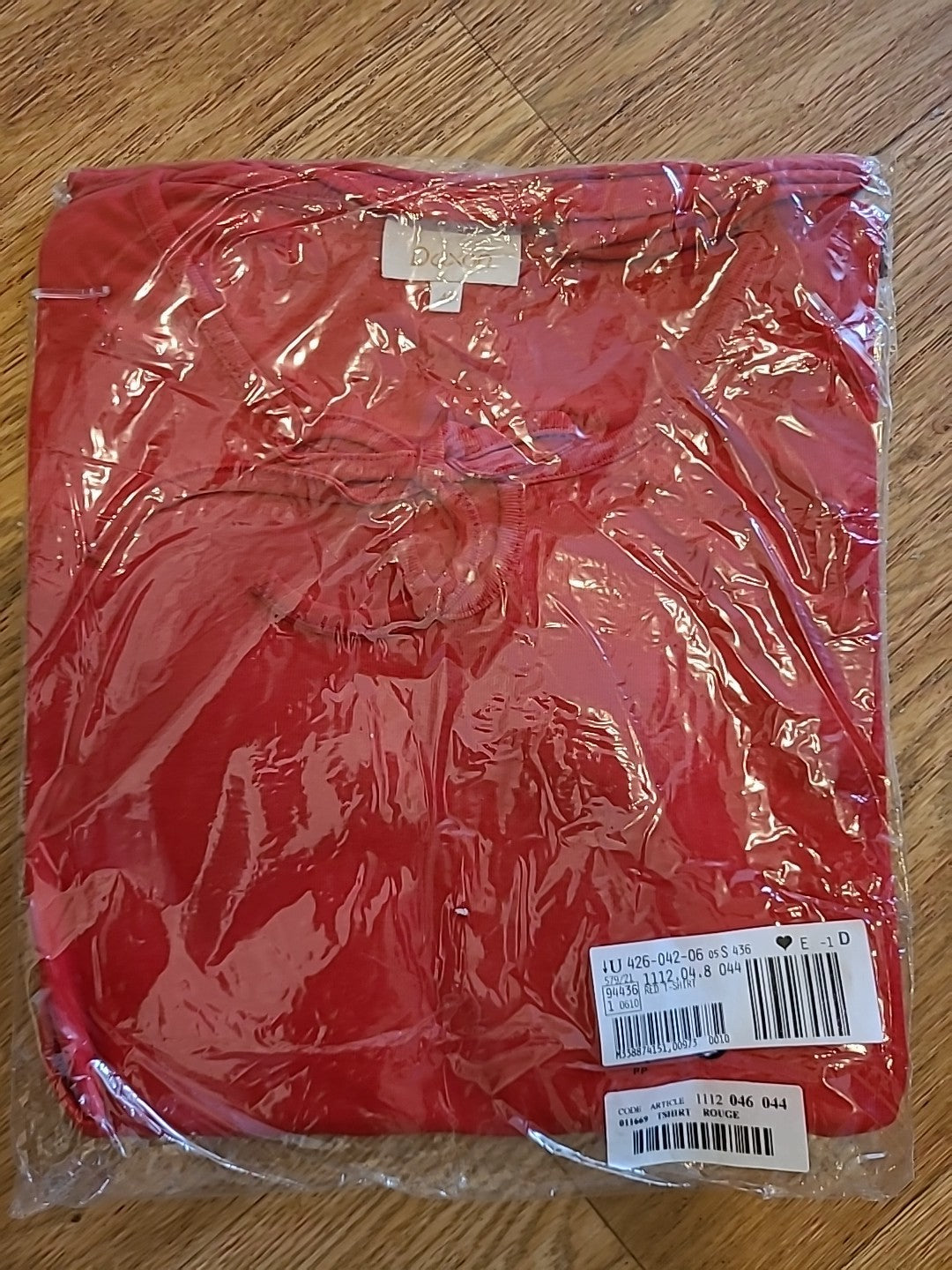 Brand New Ladies Size 10 Daxon Red Shirt