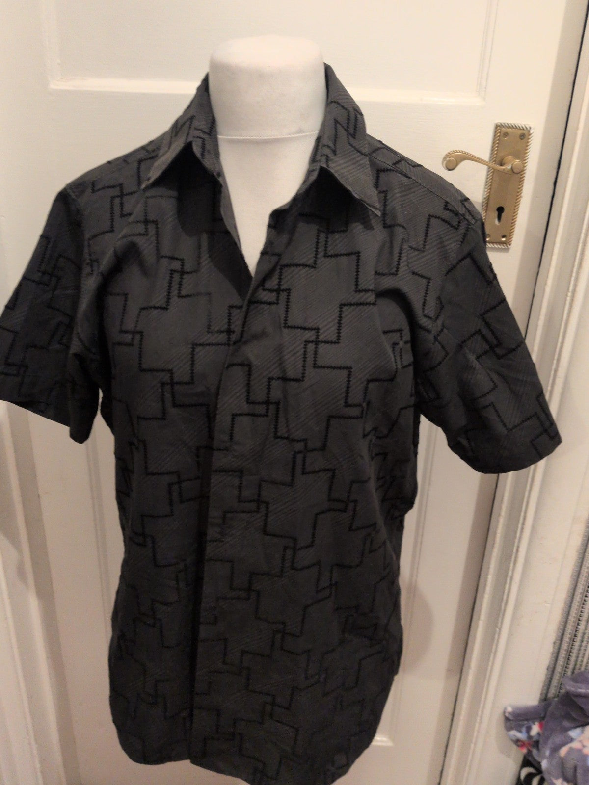 Burton Large Charcoal And Black Short Sleeve Shirt