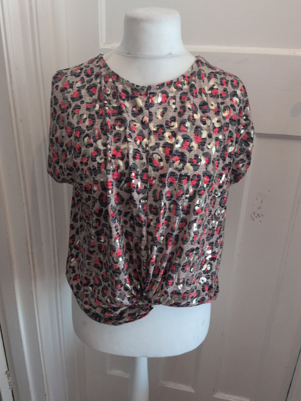 M&Co 14 Leopard Print Pattern Sleeveless Front Tie Blouse