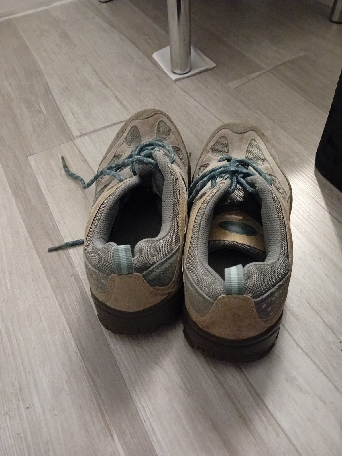 Ladies Mountain Life Trainers Size 4 Beige Free Delivery