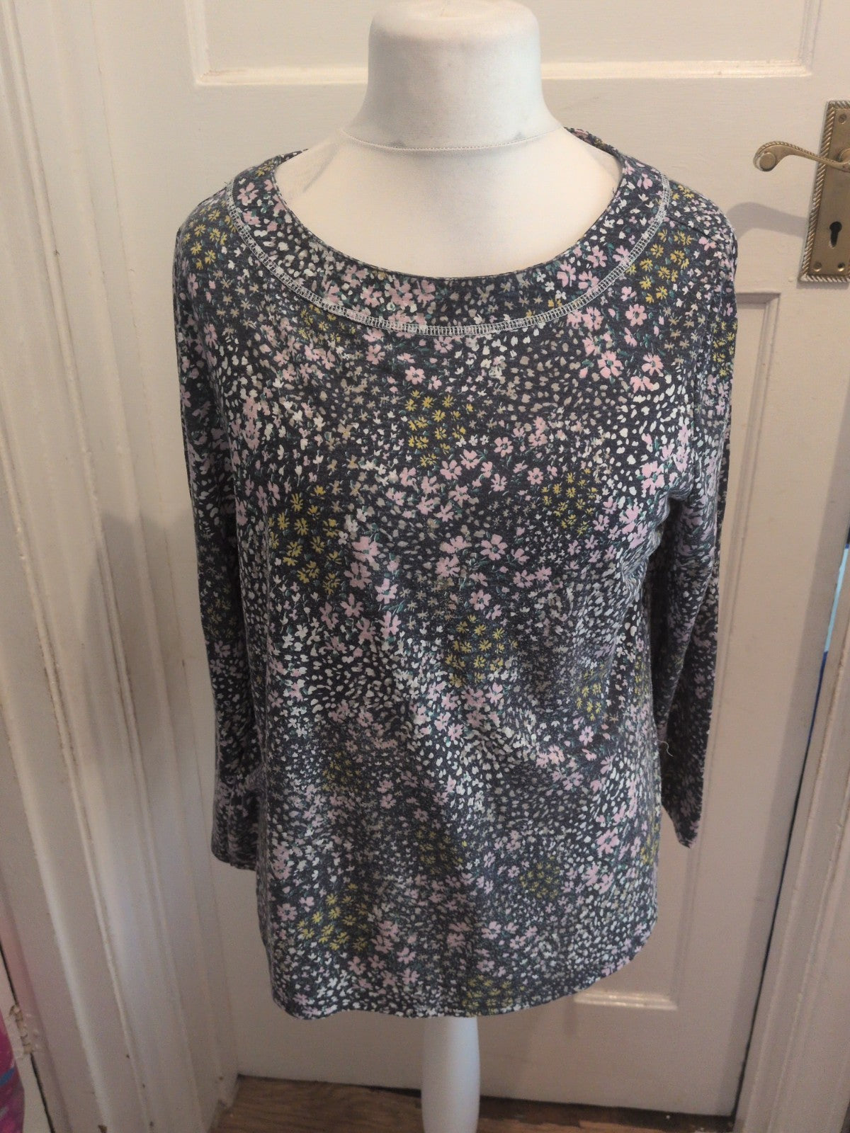 Ladies Bonmarche Size 18 Navy Floral Long Sleeve Blouse