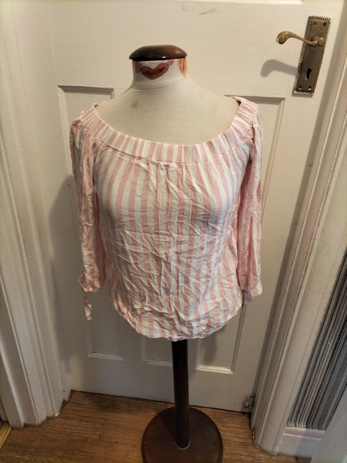 Ladies Papaya Size 10 Pink And White Thin Stripes Short Sleeve T-shirt