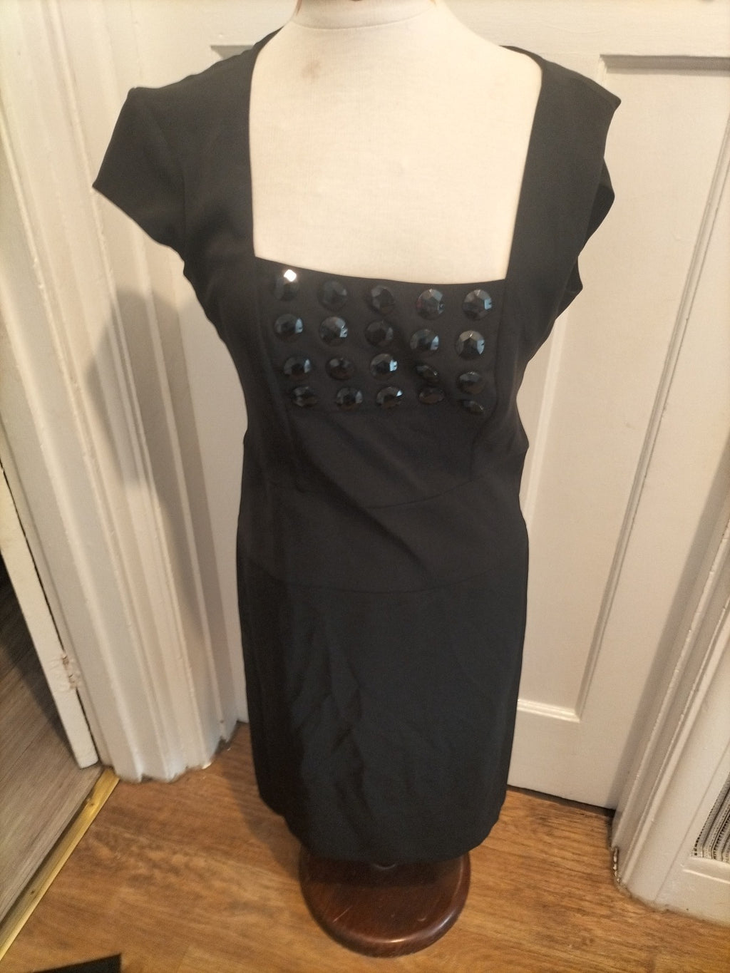 Ladies Unbranded Size 14 Black Sleeveless Dress
