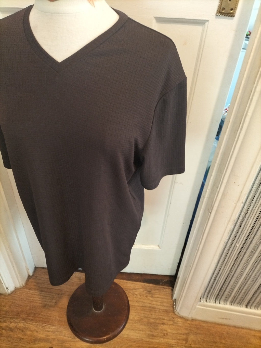 Mens Burton Size Medium Brown Short Sleeved Tshirt