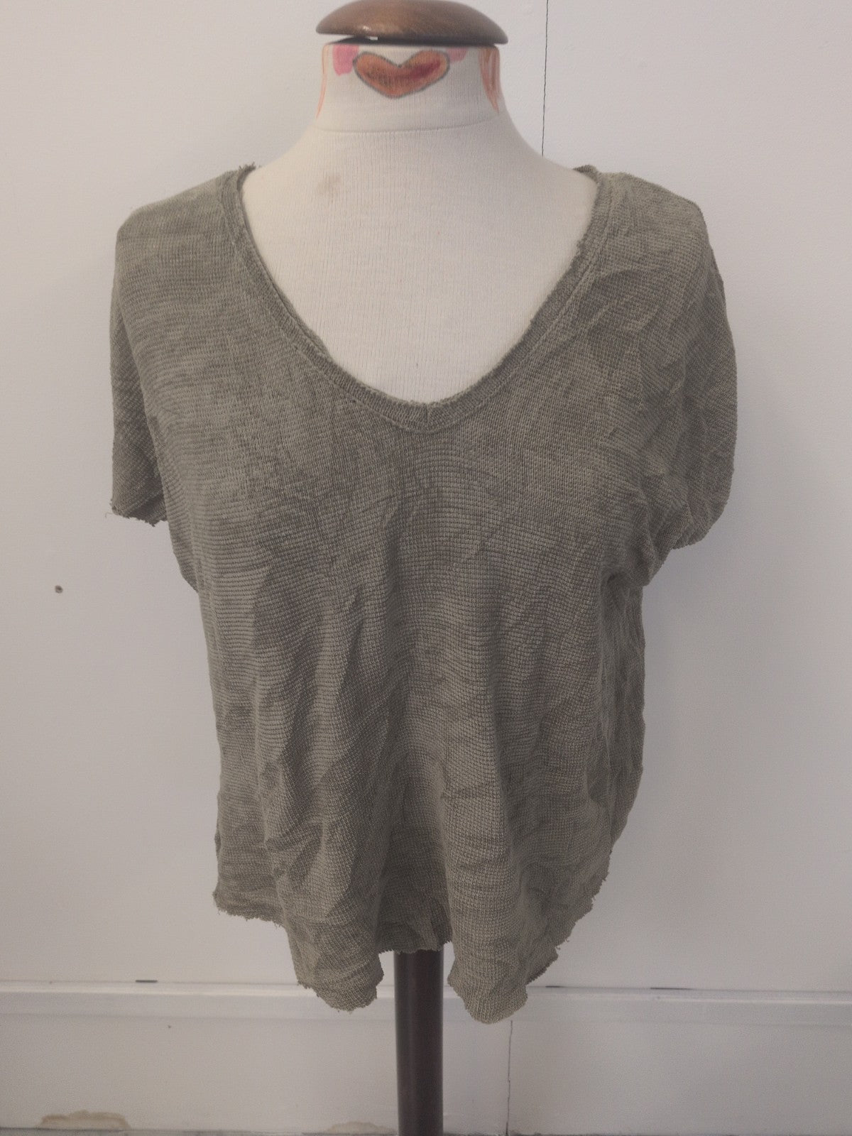 Ladies Mari Size Small Khaki Short Sleeve T-shirt