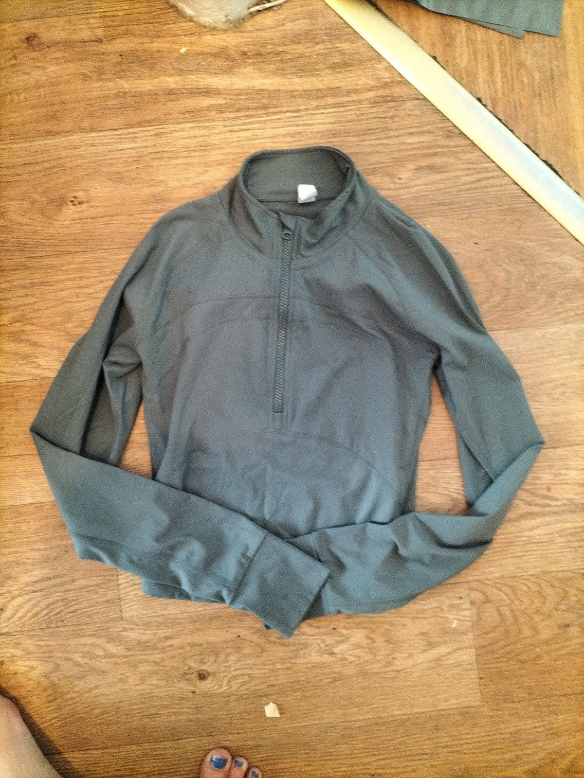 Ladies Large Grey Nylon Long Sleeved Sports Top