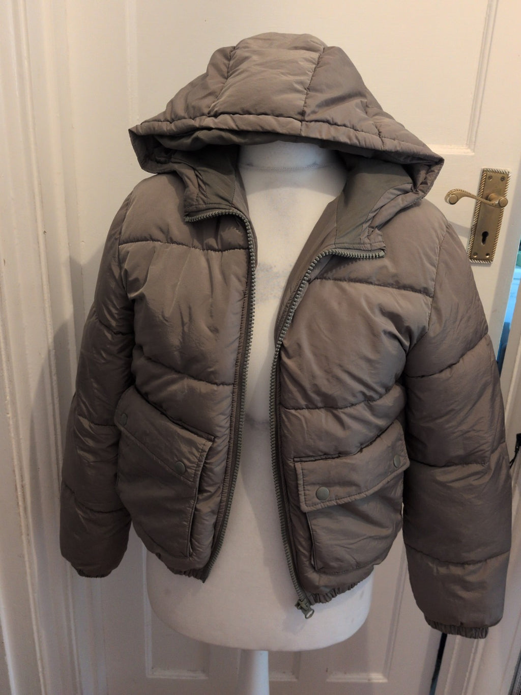 Divided XS Grey Long Sleeve Puffer Jacket