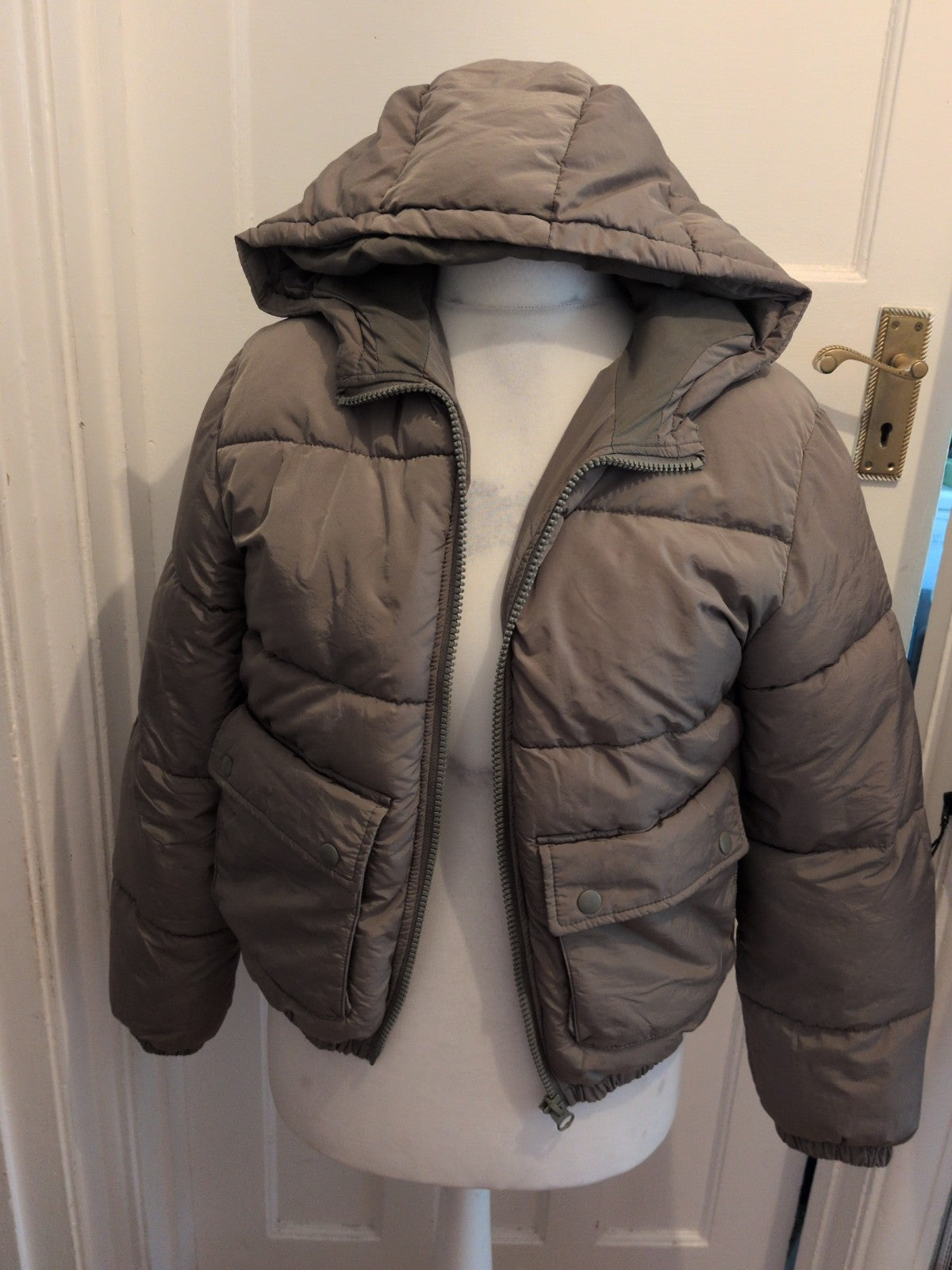 Divided XS Grey Long Sleeve Puffer Jacket