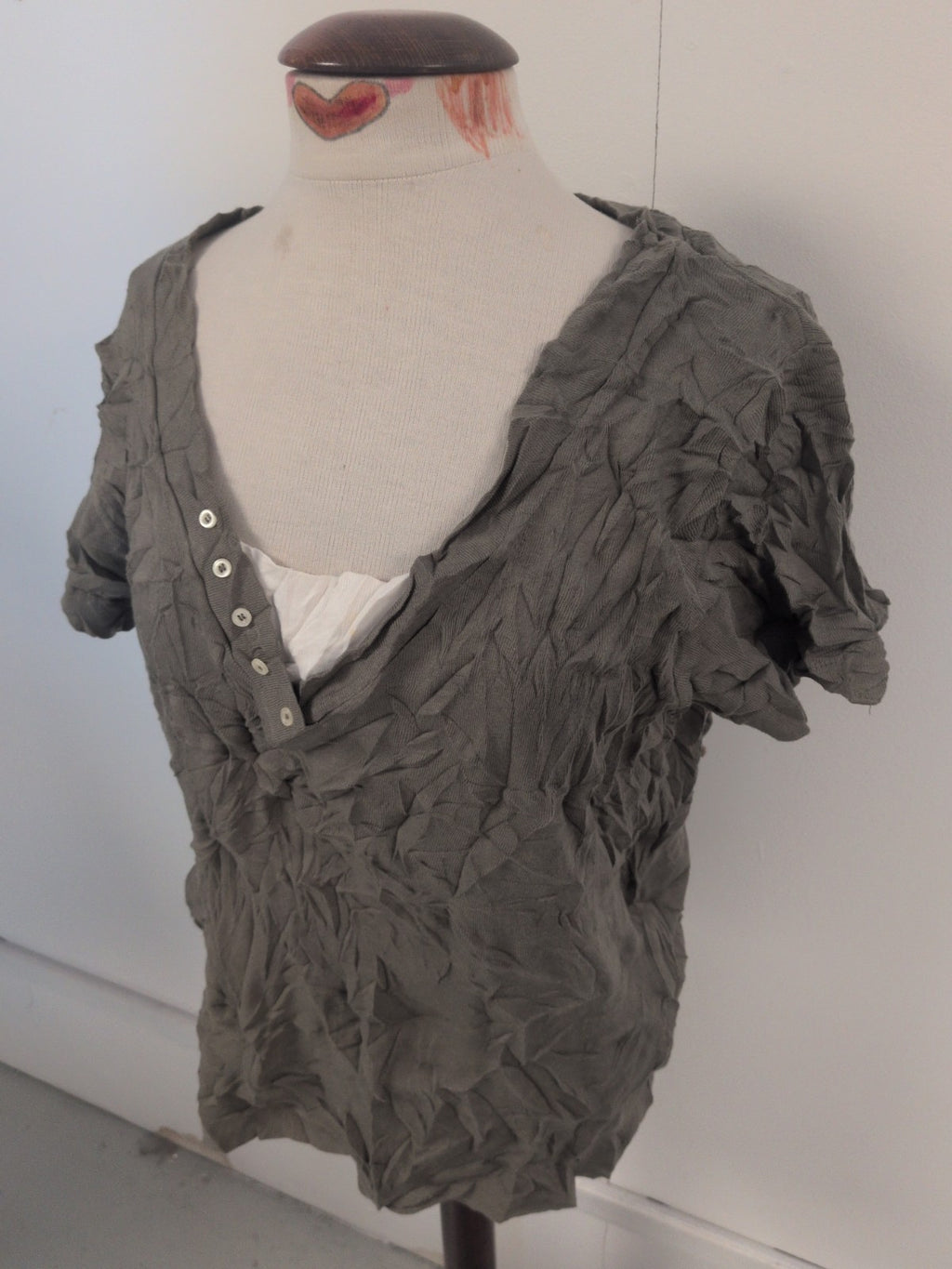 Ladies Evans Size 18 Khaki Green Short Sleeve V Neck Tshirt
