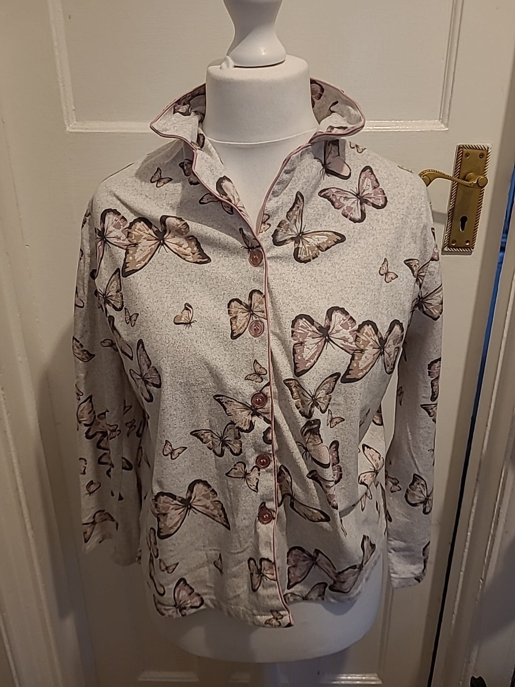 Ladies Peacocks Size 10-12 Butterfly Long Sleeved Pyjama Top
