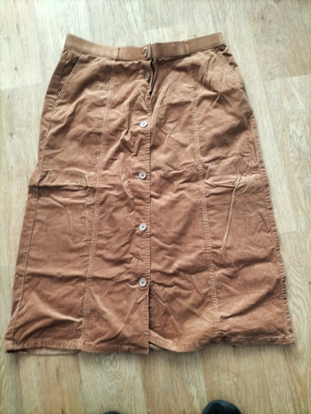 Ladies Classics Size 16 Light Brown Buttoned Skirt