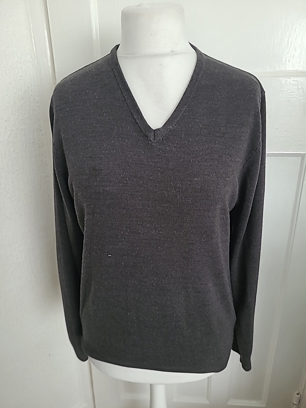 Mens M&S Size M Grey V Neck Jumper Cashmillon