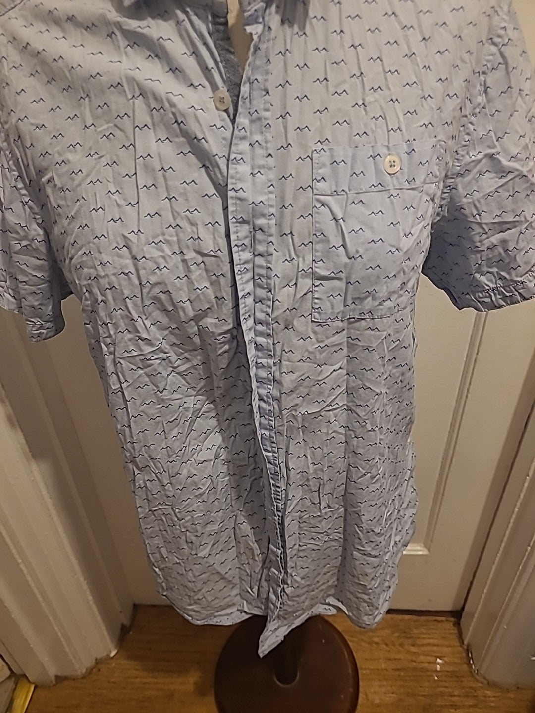 Mens Report Collection Size Medium Blue/Navy Bird Design Short Sleeved Shirt