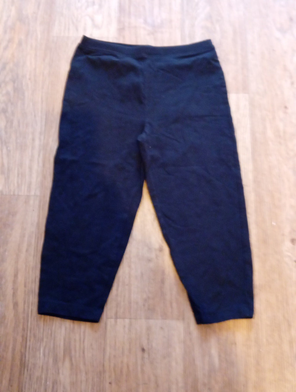 Ladies Primark Size 6 Black Cropped Leggings