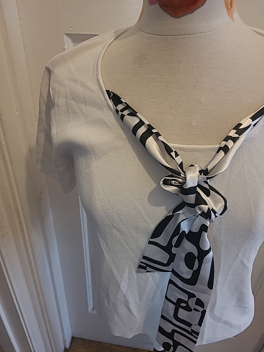 Ladies Size Medium White Short Sleeved Tshirt