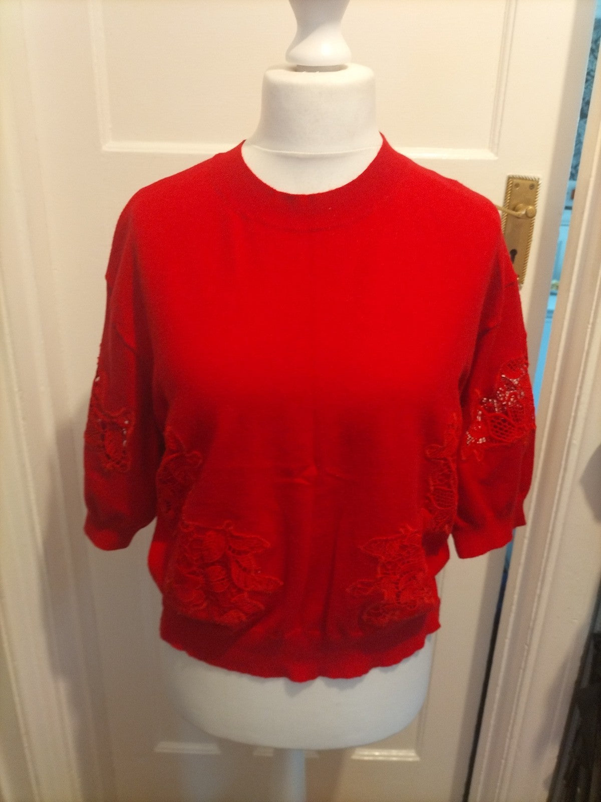 Ladies Artlove Size Medium Red Floral Half Sleeved Jumper