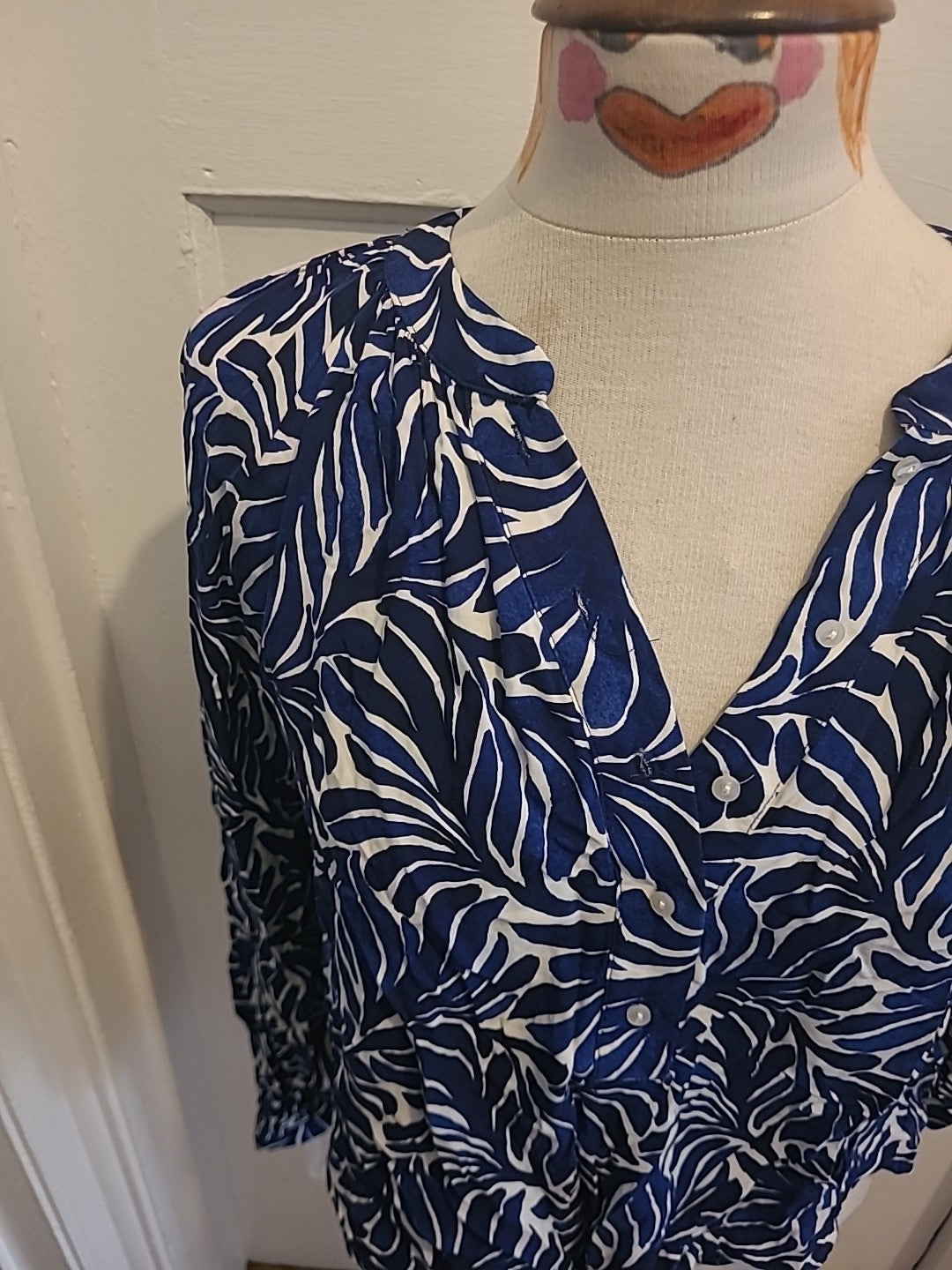 Ladies H&M Size Small Blue And White Long Sleeve Blouse