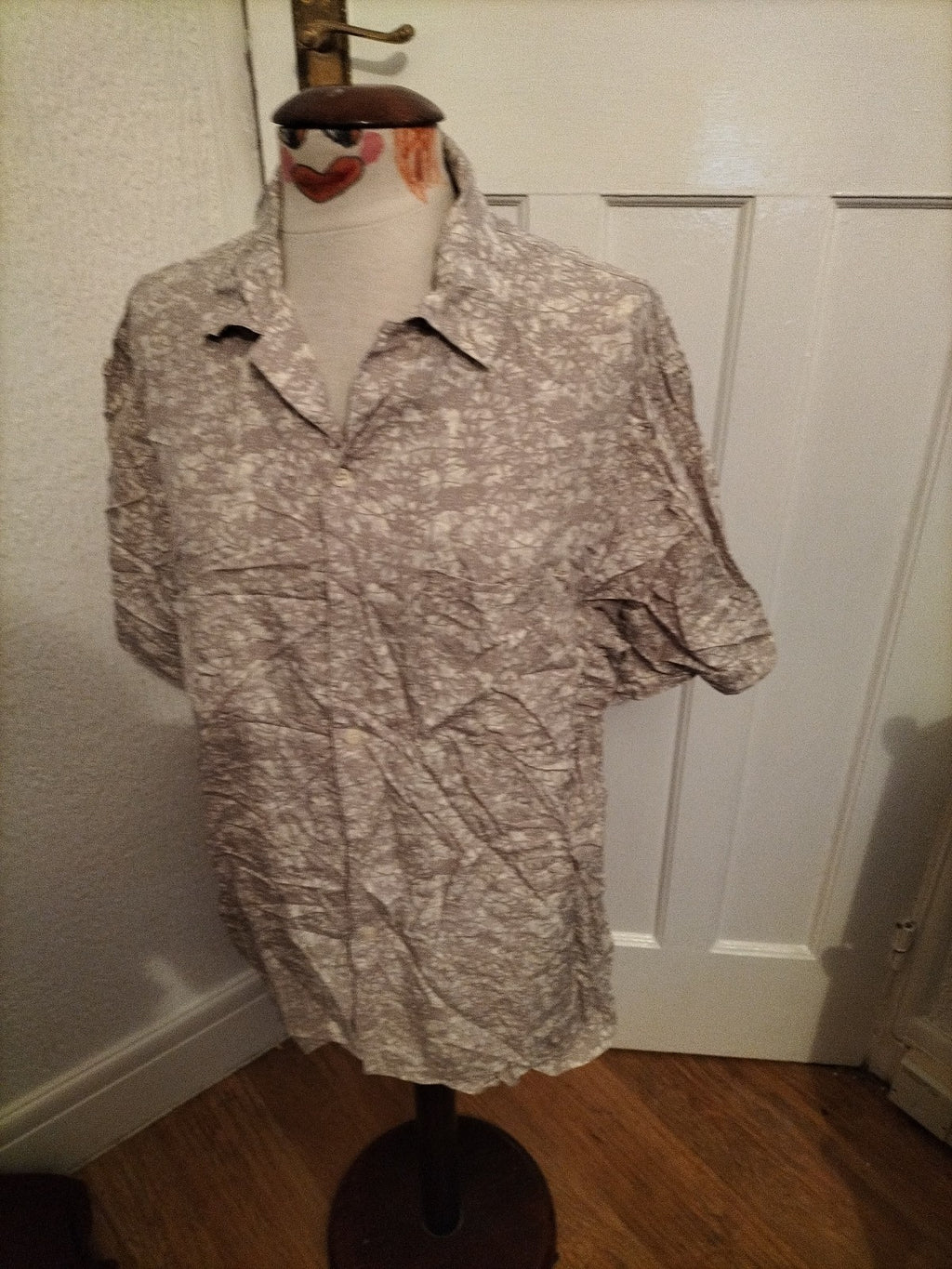 Mens Marks And Spencer Size Large Putty Patterned Short Sleeved Shirt